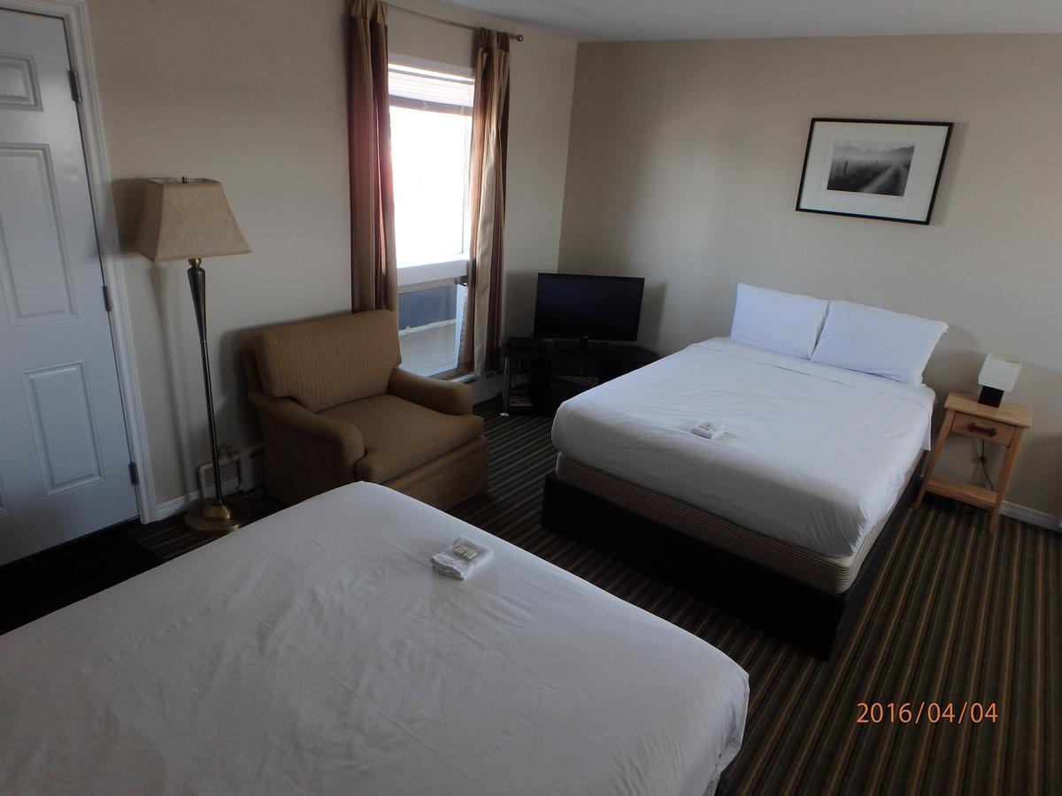 Wheel Inn Motel New Liskeard Buitenkant foto