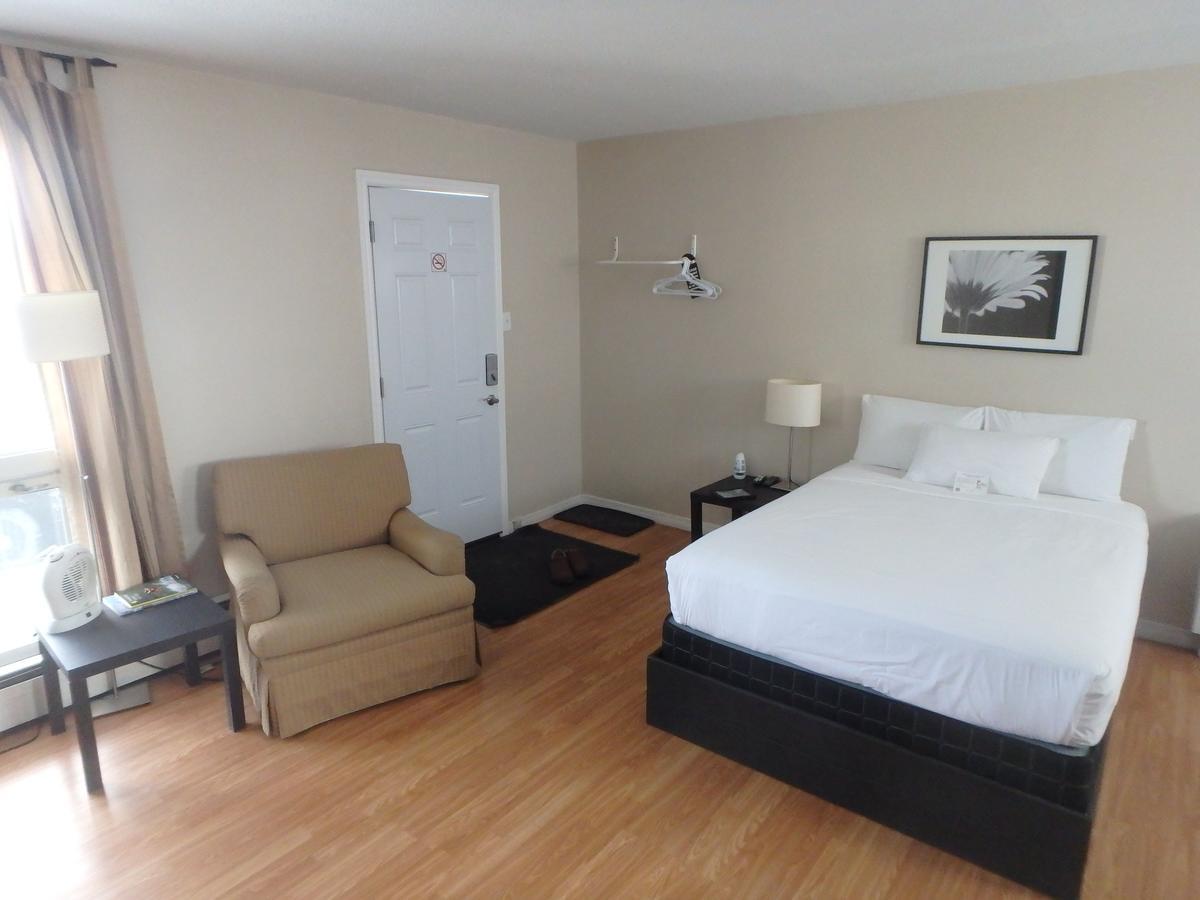 Wheel Inn Motel New Liskeard Buitenkant foto