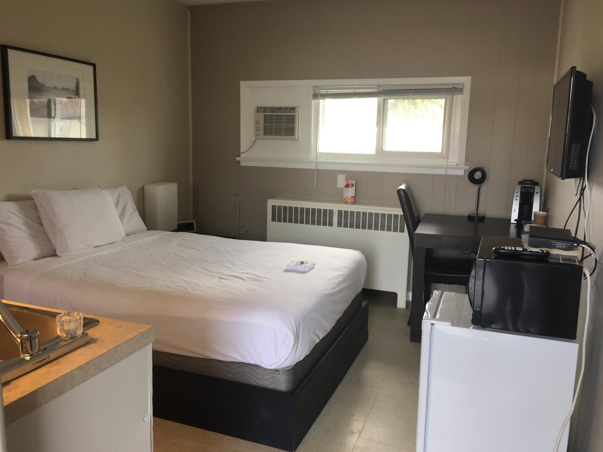 Wheel Inn Motel New Liskeard Buitenkant foto