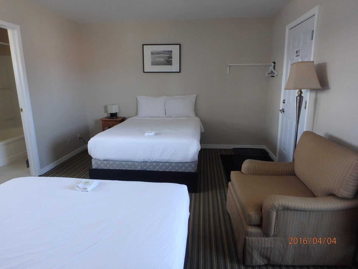 Wheel Inn Motel New Liskeard Buitenkant foto