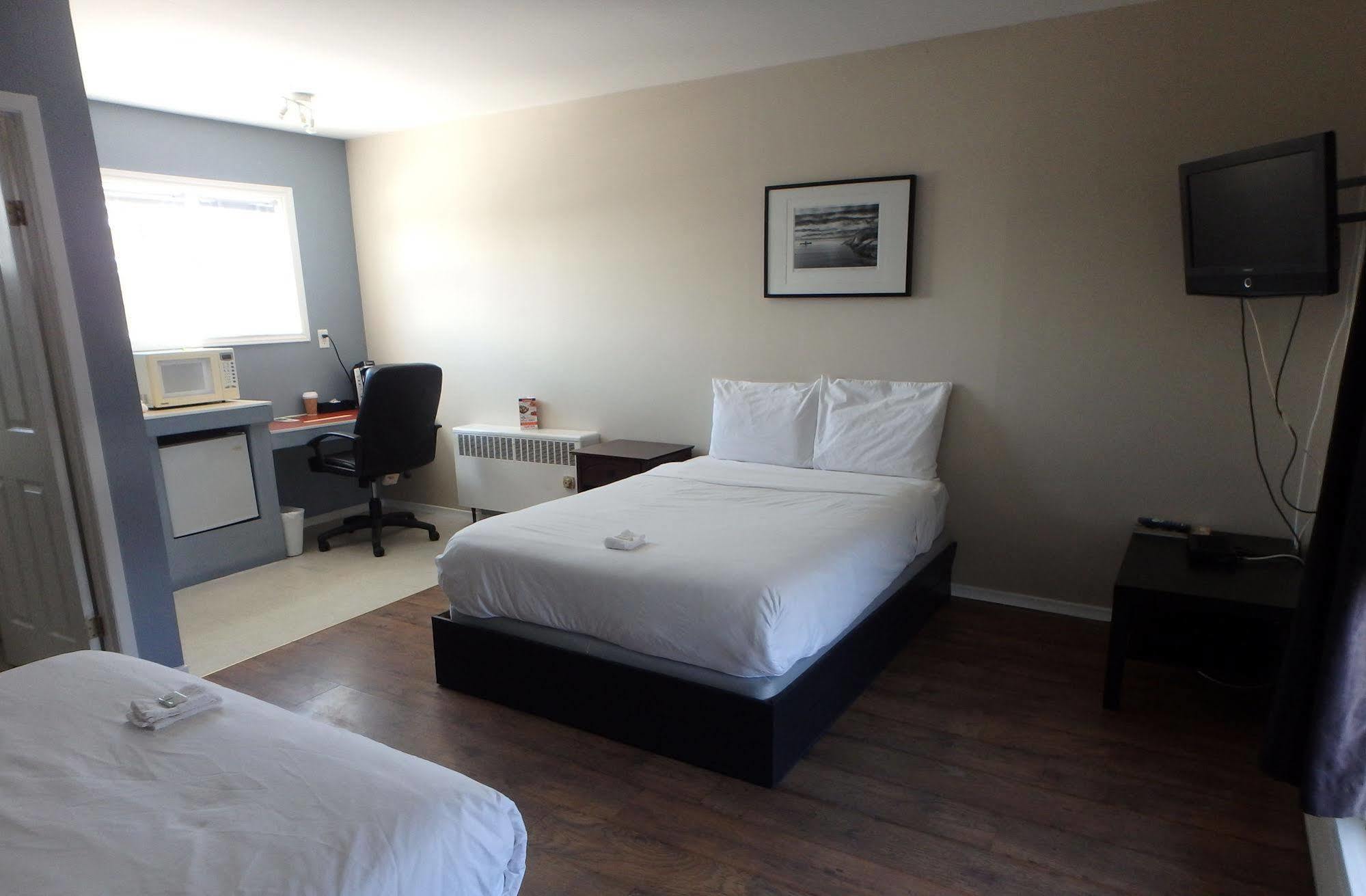 Wheel Inn Motel New Liskeard Buitenkant foto