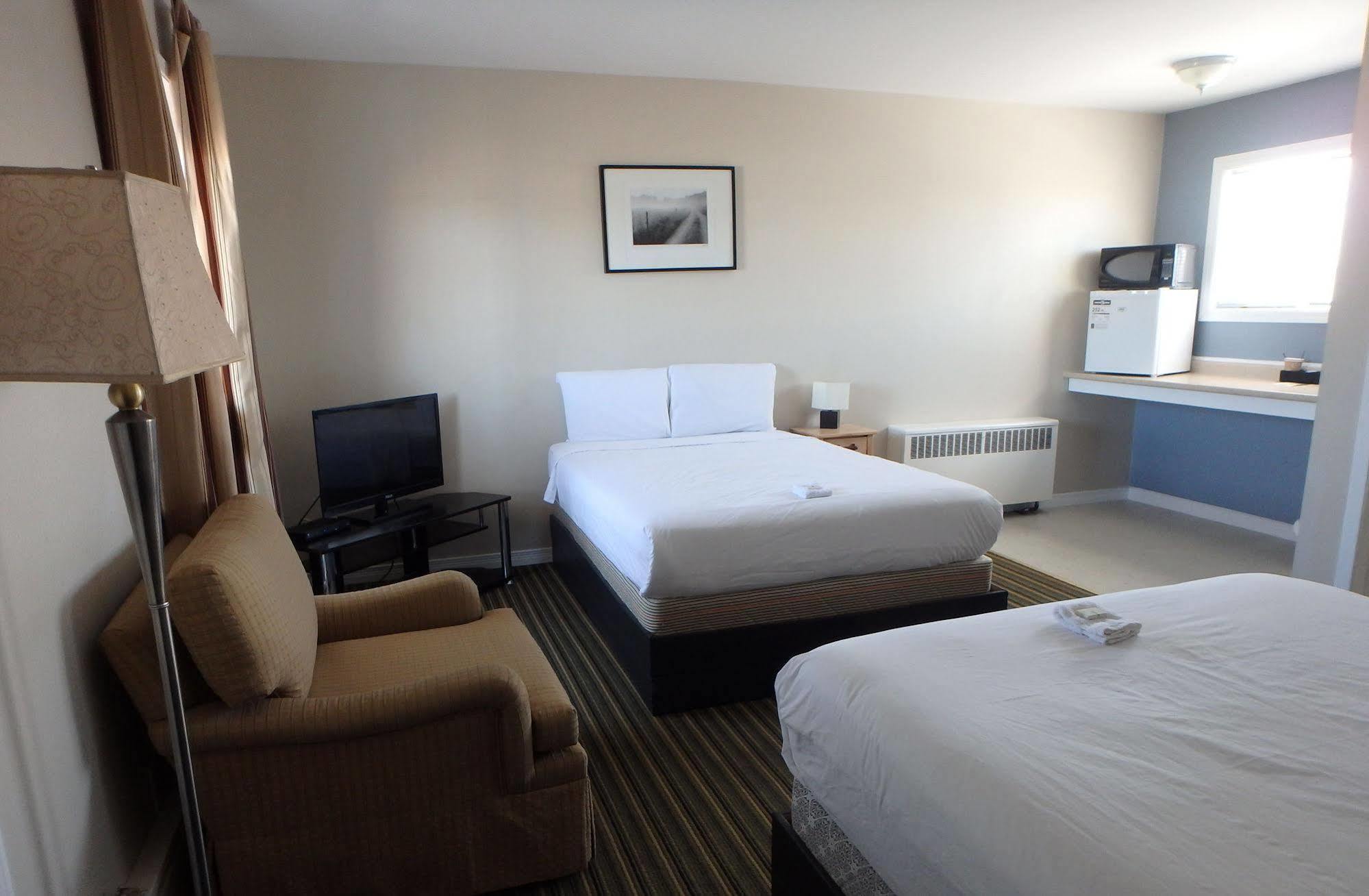 Wheel Inn Motel New Liskeard Buitenkant foto