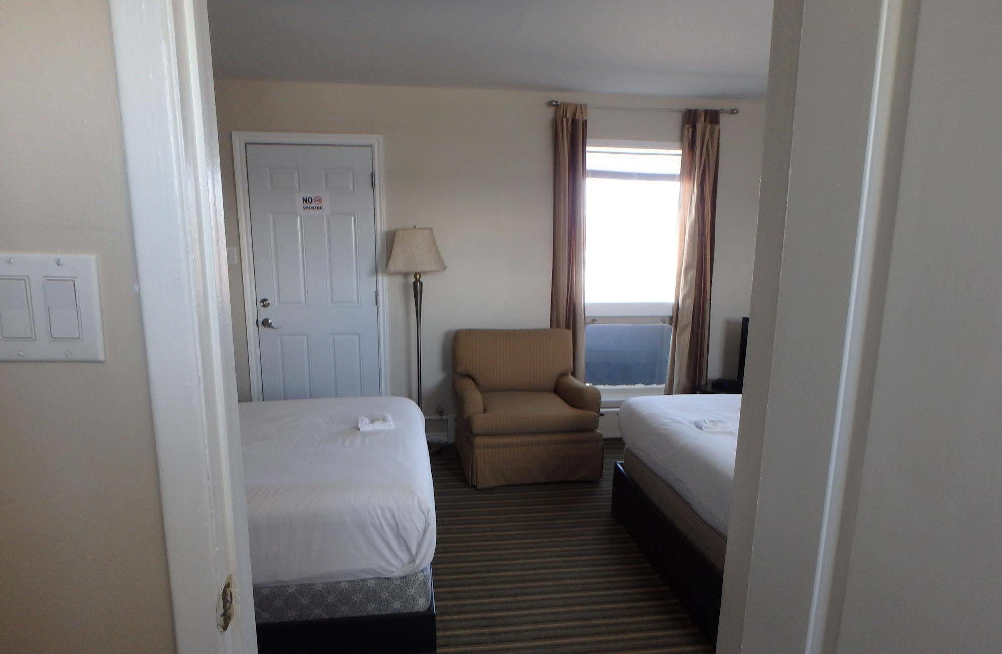 Wheel Inn Motel New Liskeard Buitenkant foto